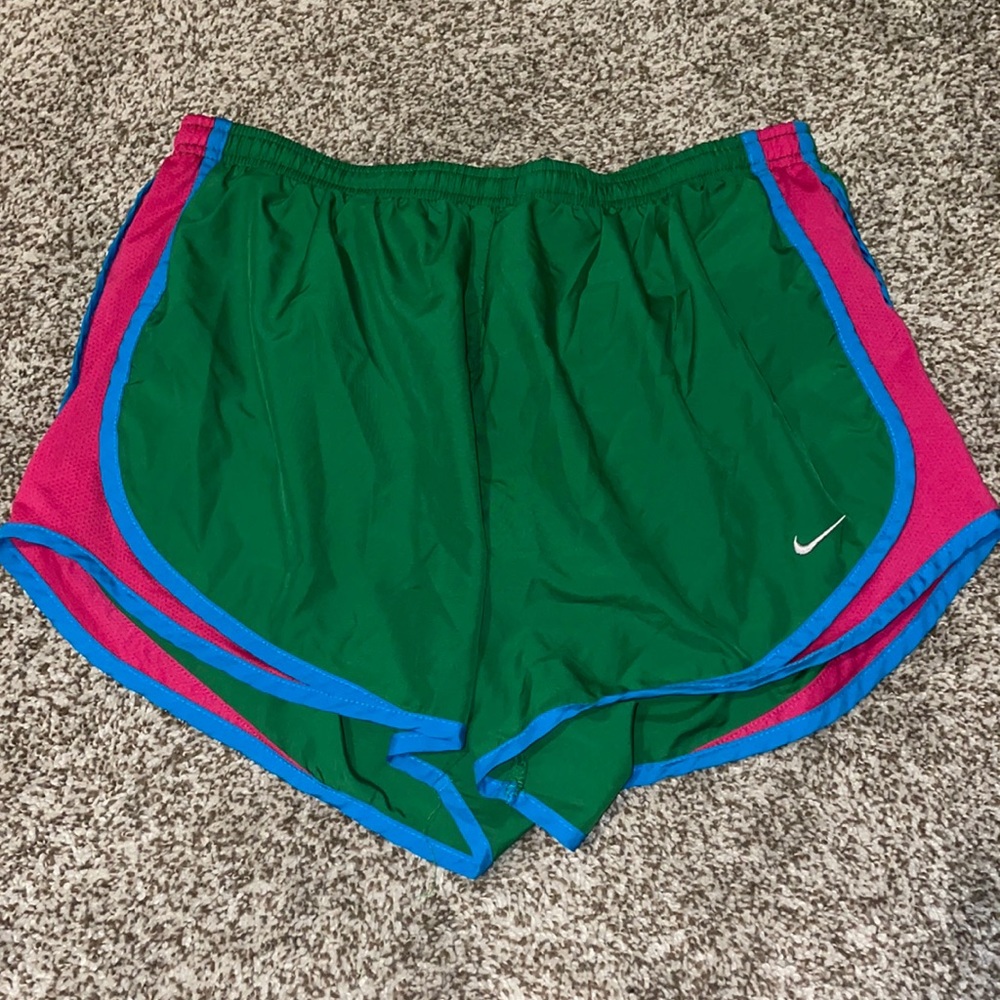 green nike tempo shorts